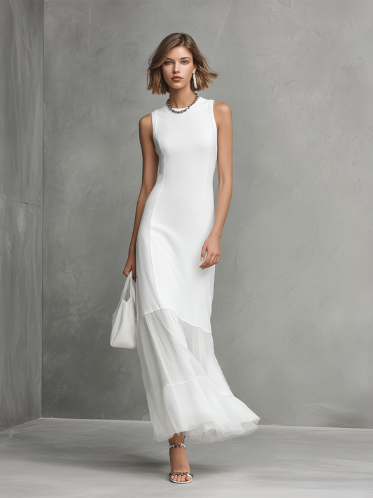 Elegante abito bianco senza maniche per donne in seta di latte e pannelli in chiffon