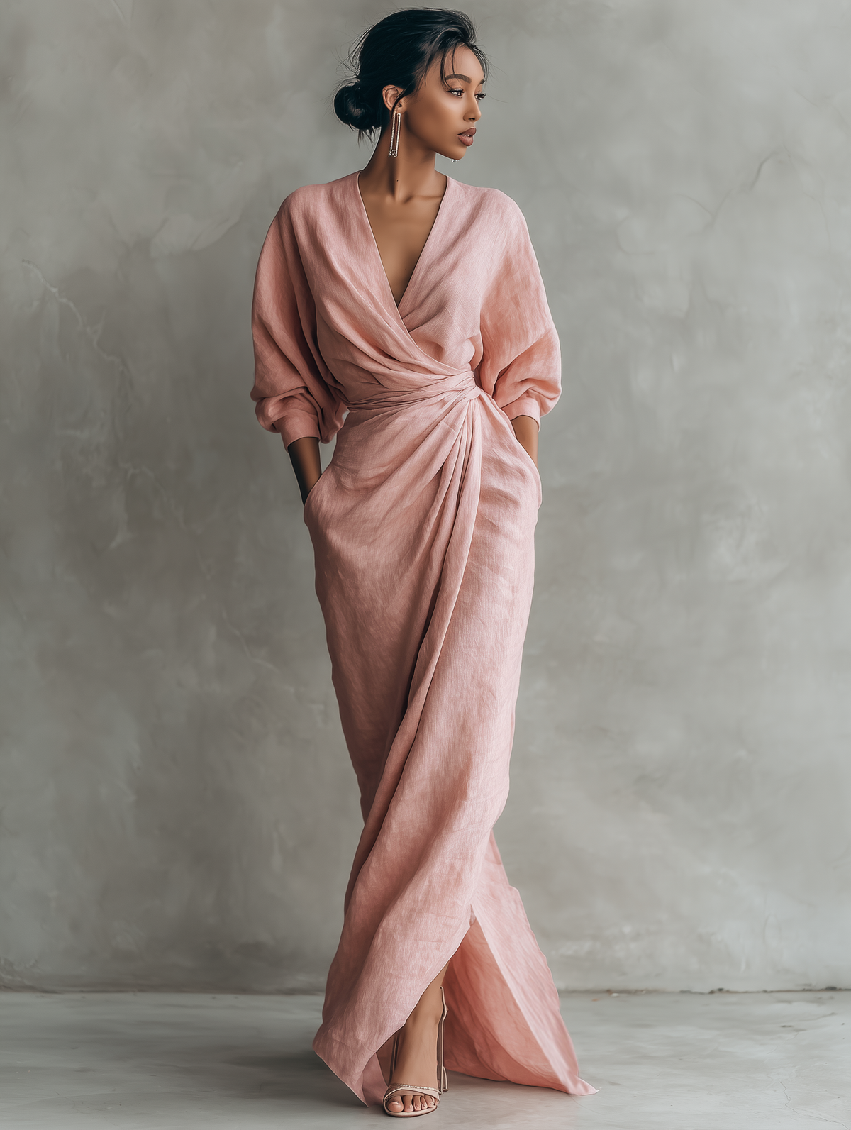 Abito Maxi Minimalista con Scollatura a V in Mistura di Lino Rosa per Donne